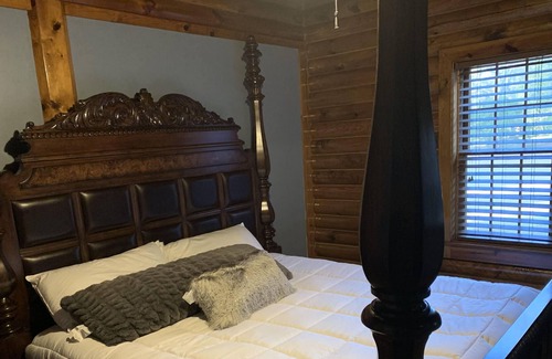 Loris Cabina | Beachwoods Villa
