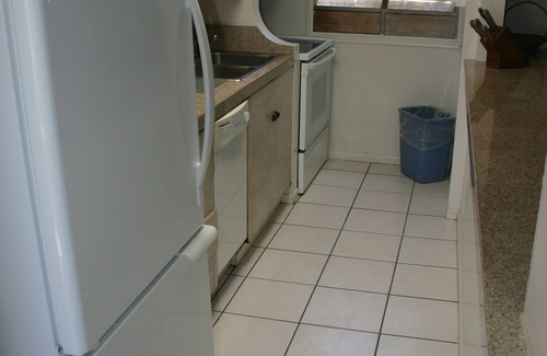 Mission Beach Cabaña | Beachy 2-bedroom, 2-bath Cottage in Mission Beach San Diego- 20 steps to Ocean