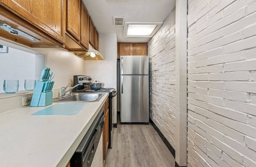 Old North Columbus Apartamento | Beachy Campus Rental- Steps from THE OHIO STATE Stadium