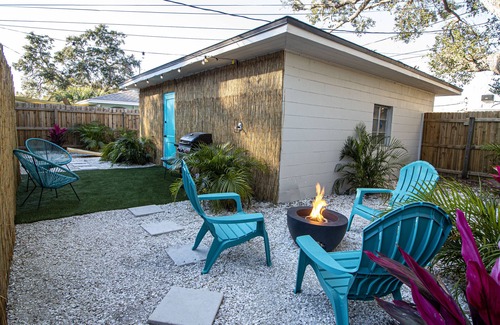 Gulfport Cabaña | Beachy chic gulfport cottage