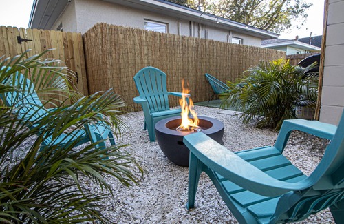Gulfport Cabaña | Beachy chic gulfport cottage