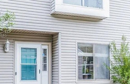 Norfolk - Virginia Beach Casa | Beachy Contemporary Haven