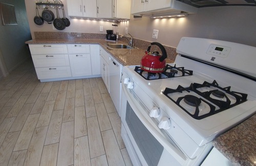 Crown Point Cabaña | Beachy Cute Cottage en PB - MENSUAL Marzo 2020-pasos a la playa-estacionamiento-patio