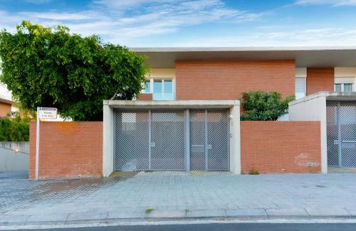 Ciudad Universitaria Casa | Beachy House - Casa en Montgat, Barcelona
