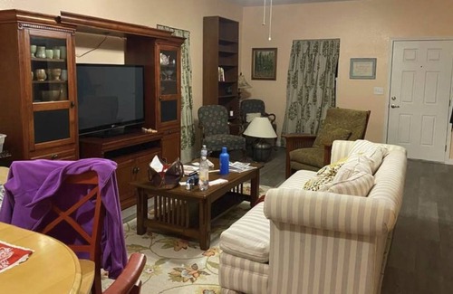 Long Mott Casa | Beachy Keen Cottage on XL lot with Fire Circle, 1.5 blocks from Bayfront & Pier