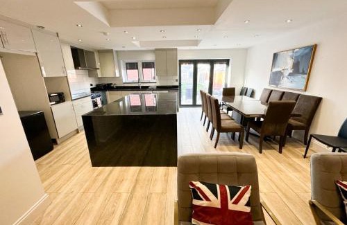 Redbridge Casa | Beahive house