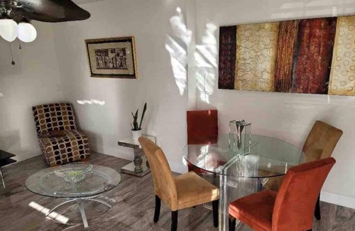 Miramar Cabaña | Beale Cottage! 2 Bedroom 1 Bathroom, Full Kitchen
