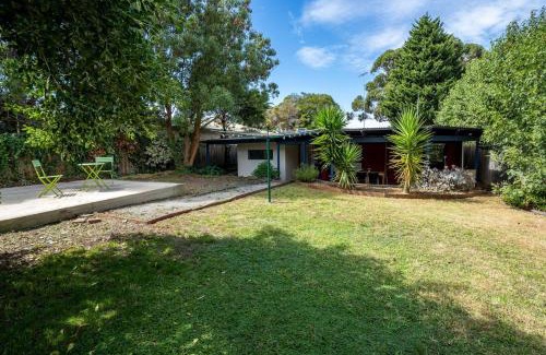 Belmont Casa | 'Beaming Belmont' A Coastal Indoor-Outdoor Haven