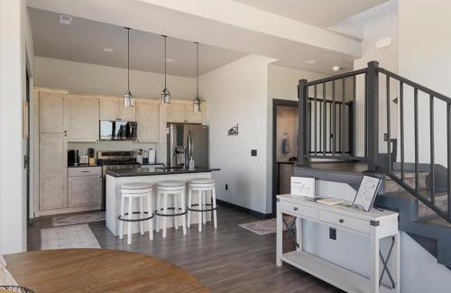 Sturgis Casa | Bear Butte Luxury Retreat Hot Tub Stunning Views