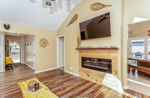 Massanutten Complejo | Bear Cabin-3 BR 2 Bath with Indoor Hot tub-one level-Pool Pass-Pet welcome