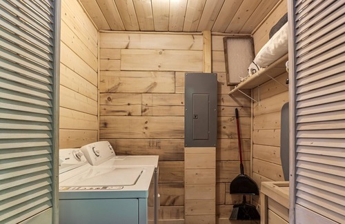 Tellico Plains Cabina | Acogedora cabaña de madera con bañera de hidromasaje, cabina de oso