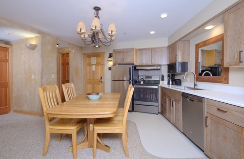 Big Sky Condominio | Bear Cave- Big Sky Shoshone Ski in/Out condo