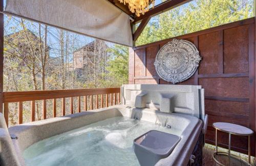 Pigeon Forge Casa | Bear Cove by AvantStay Hot Tub Pool Table
