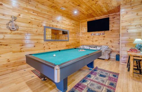 Pigeon Forge Casa | Bear Cove by AvantStay Hot Tub Pool Table