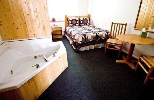 Mead Cabina | Bear Creek Lodge