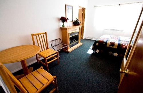 Mead Cabina | Bear Creek Lodge