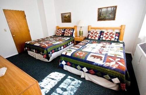 Mead Cabina | Bear Creek Lodge