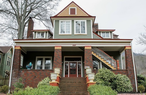 St. Elmo Improvement League Apartamento | Ubicación histórica de Bear House 1890 (ala del trabajador) ¡Ubicación perfecta! Encantador San Elmo!