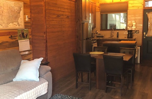 Sherwood - Tualatin South Cabina | Bear Lodge - Heart of Wine Country