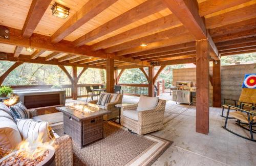 Sutter Creek Casa | Bear Lodge Waterfront Cabin with Level 2 EV Charger