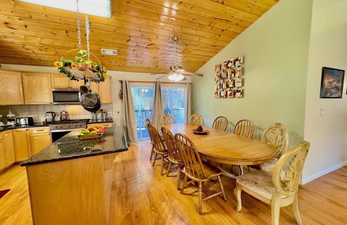 Pine Mountain Club Cabina | Bear Necessities: Retreat at Roaming Bear Lodge