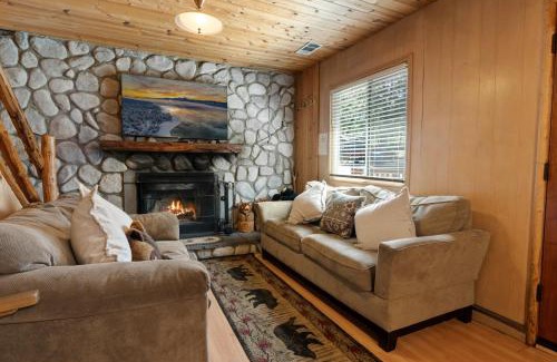 Big Bear Lake Casa | Bear Pause -Walk to lake and Alpine Slides! Beautiful knotty pine interior!
