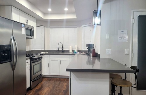 Summit Estates Condominio | Retiro del oso - 2BR / 1. 5BA / Jacuzzi / WiFi / Cerca del lago / GRATIS 2 horas de alquiler de bicicletas / kayak