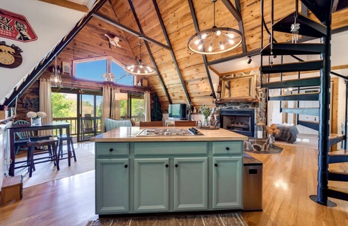 Franklin Chalet De Esquí | BEAR'S DEN CHALET