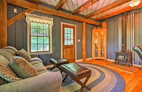 Acme Casa | Bear's Eye View - Mountain Retreat w/Hot Tub!