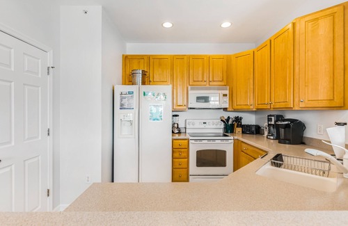 Ocean View Condominio | Bear Trap Dunes 2nd floor condo w/shared sauna, golf on-site, & basketball court