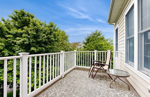 Ocean View Condominio | Bear Trap Dunes 2nd floor condo w/ balcony, free WiFi, and basketball court