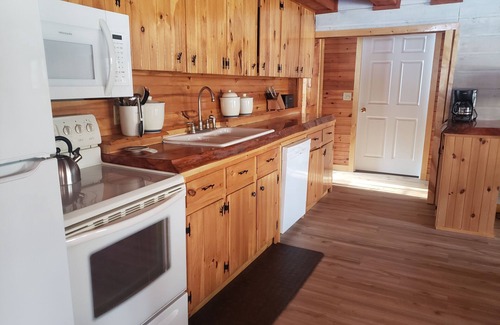 Sunday River Area Cabina | Bearbrook: A Cozy Mountain Cabin, hiking and outdoor adventures await you!