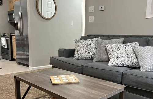 Pocono Summit Chalet De Esquí | Bearfoot Lodge - 3 br getaway min from everything!