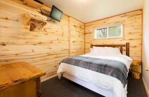 Whitefish Hotel | Beargrass Lodging & RV Resort
