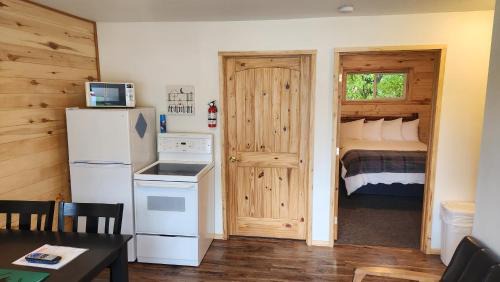 Whitefish Hotel | Beargrass Lodging & RV Resort