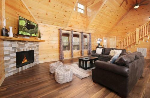 Gatlinburg - Pigeon Forge Villa | Bearly Enough Time