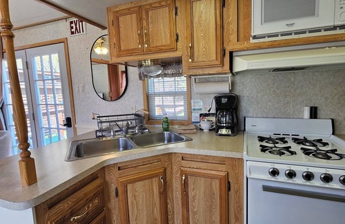Hill City Cabina | Bears Den Vacation Cabin at Creekside
