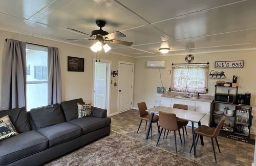 Three Rivers Casa | Bears Eye View 8 MILES from Sequoia National Park