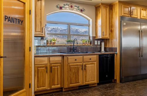 Powell Casa | Beartooth Retreat- space for large groups
