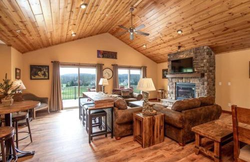 Waterfront Greens Casa | Beary Fine 6 bed 5 bath luxury home w indoor pool