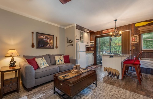 Lake Lure Condominio | |"Beary Relaxing Suite"| Access to Rumbling Bald Amenities! ☆HUGE winter dscnt!☆