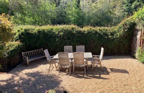 Inverness Casa | Beat the Heat in our Sunny Classic Inverness Home
