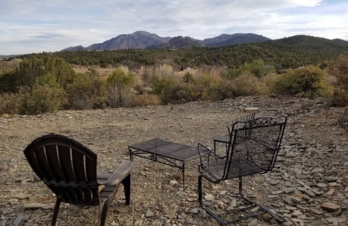 Williamson Casa | Beat the Valley heat! AVAILABLE AUGUST THROUGH MID-OCTOBER only. 30-day min.
