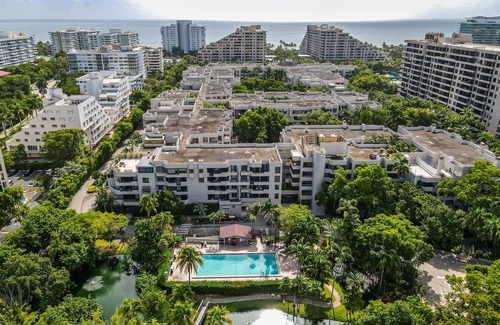 Key Biscayne Casa | Beautiful apartment in Key Colony Condominium