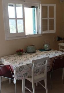 Acharavi Apartamento | Beatrice's apartment