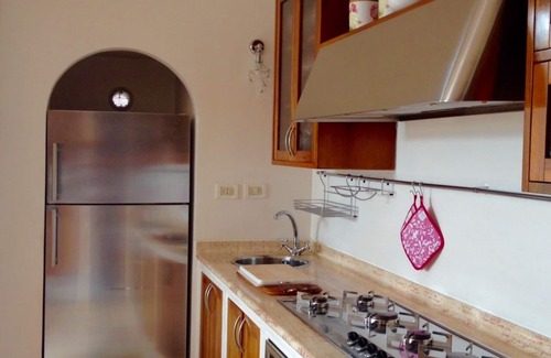Lonato del Garda Villa | CHALET EN BEATRICE CON HERMOSA VISTA AL LAGO YA EL PARQUE DE LA PISCINA Y EL ÁREA DE LOS NIÑOS