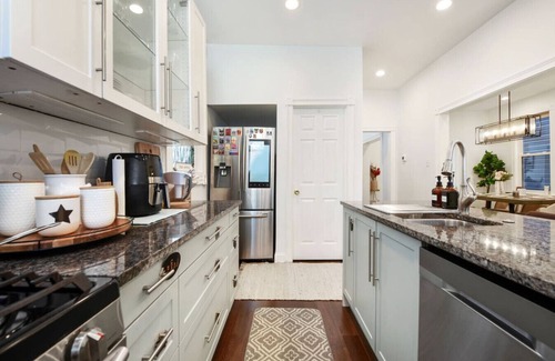 East Liberty Apartamento | Beatty's Bohemian Retreat
