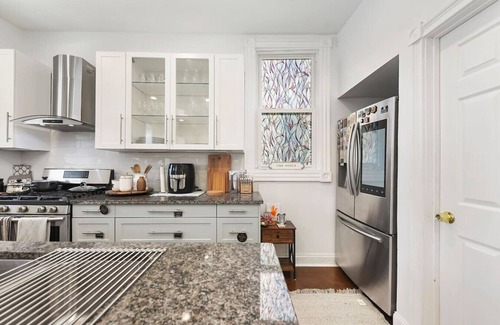 East Liberty Apartamento | Beatty's Bohemian Retreat