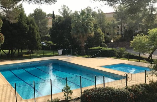 Boulouris-sur-Mer Apartamento | Beau Duplex Résidence Piscine, 200m des Plages