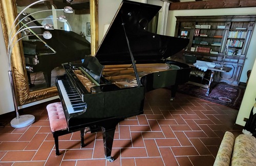 Beregazzo Con Figliaro Villa | Villa Marianna con piscina y canchas de golf y tenis cercanas.